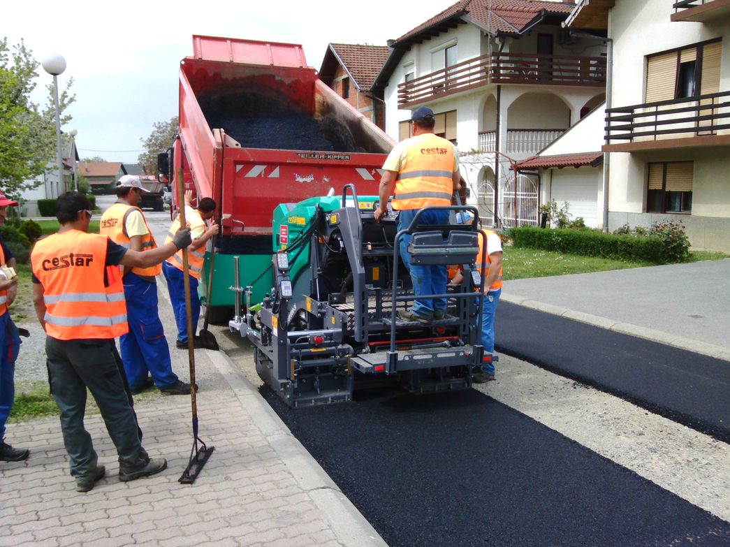 VÖGELE SUPER 800-3i - CESTAR d.o.o. SLAVONSKI BROD