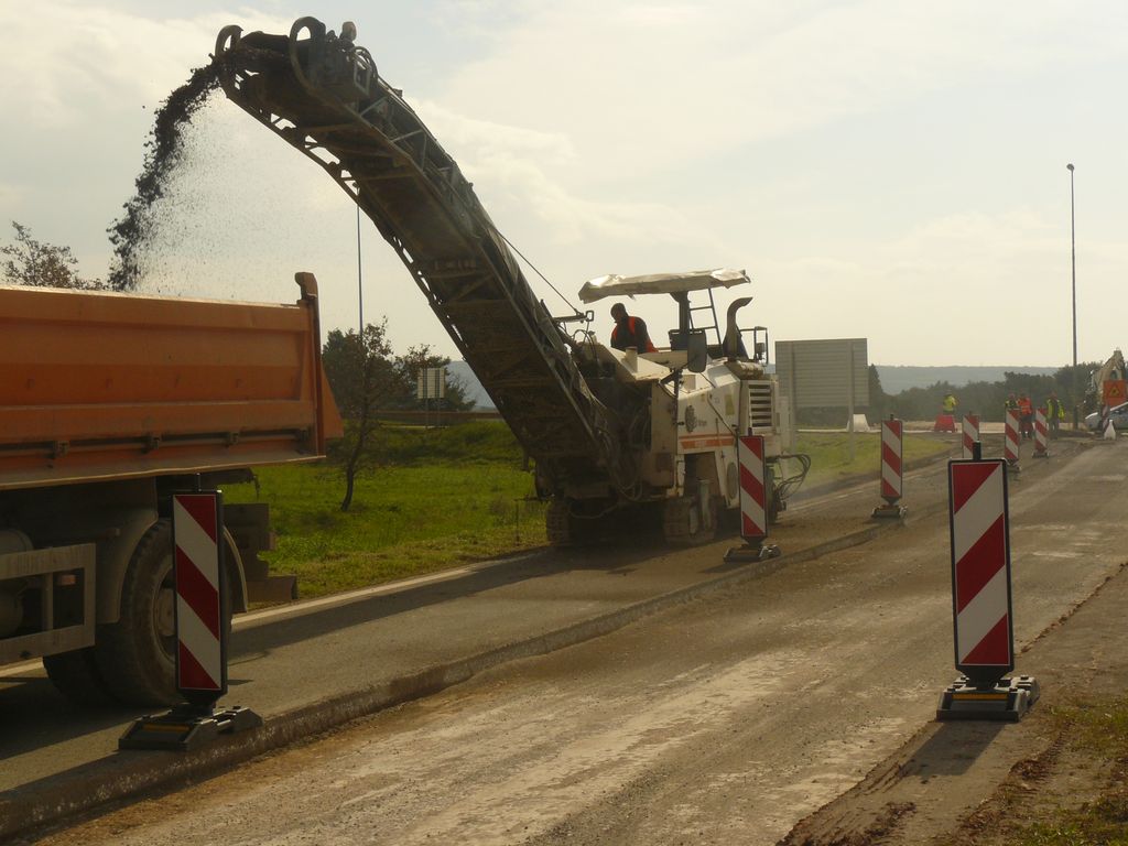 WIRTGEN GLODALICA NA IZGRADNJI PRITUPNE CESTE ZA AQUAPARK ISTRALANDIA