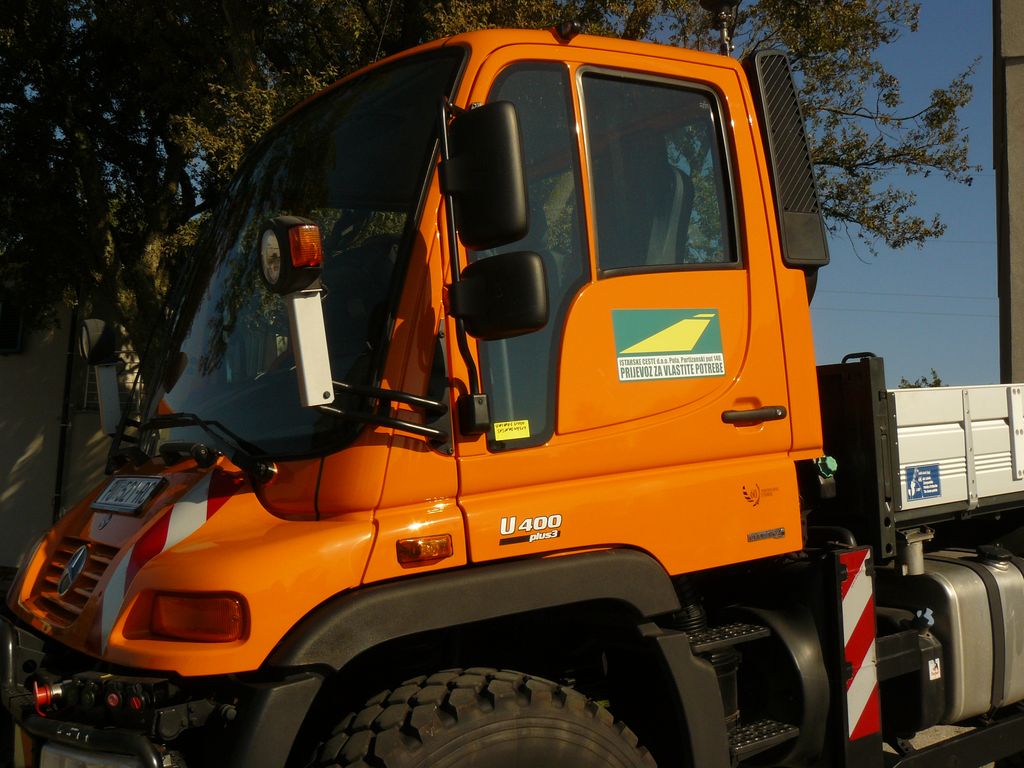 NOVO RADNO VOZILO MERCEDES-BENZ UNIMOG U 400 ISPORUČEN